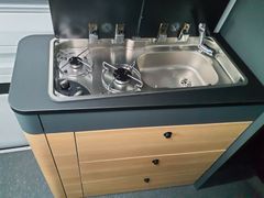 Adria Twin MAX 680 SGX,Hubbett,Automatik,180 PS