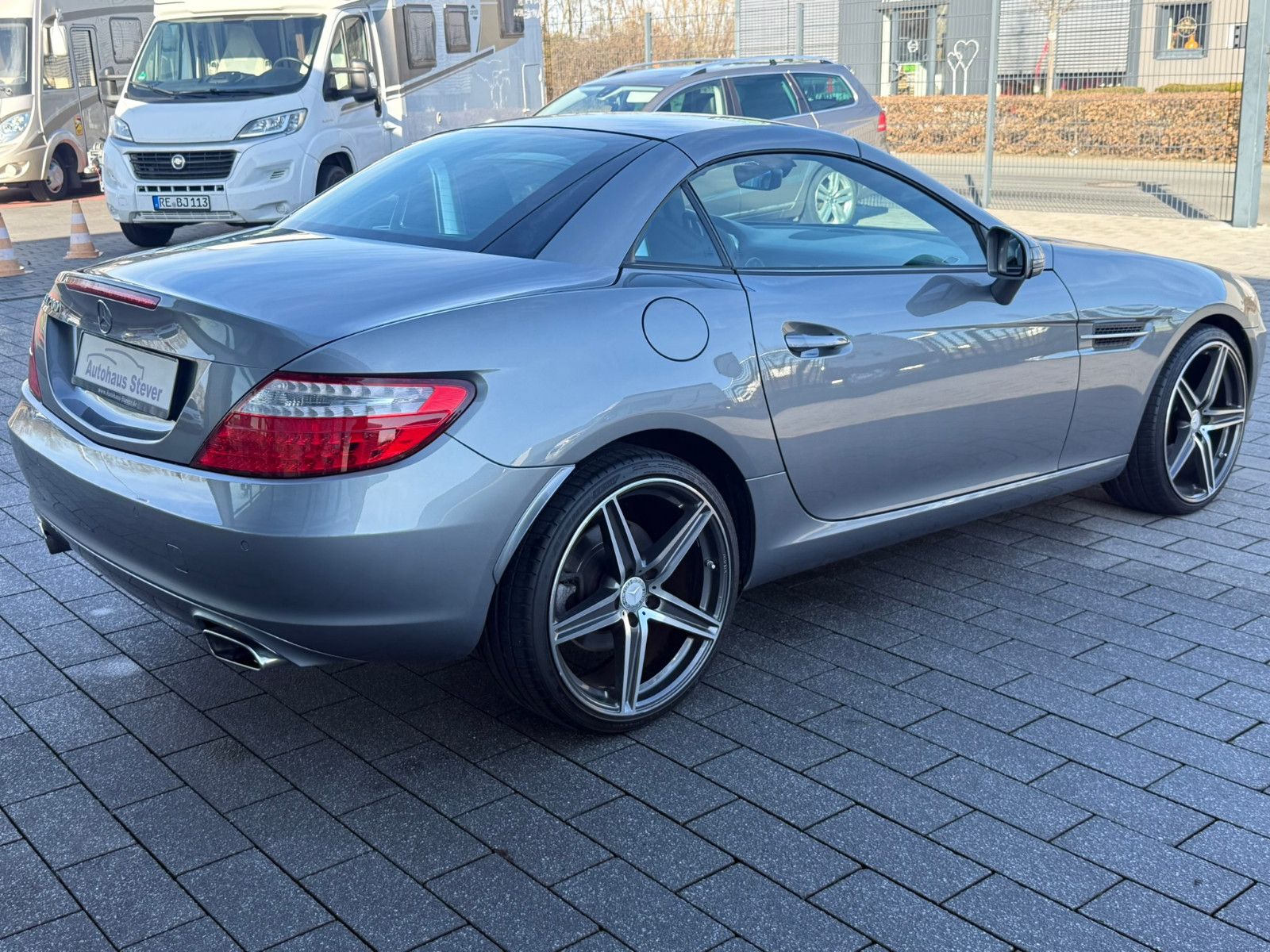 Fahrzeugabbildung Mercedes-Benz SLK 200 SLK Roadster  BlueEfficiency Edition 1