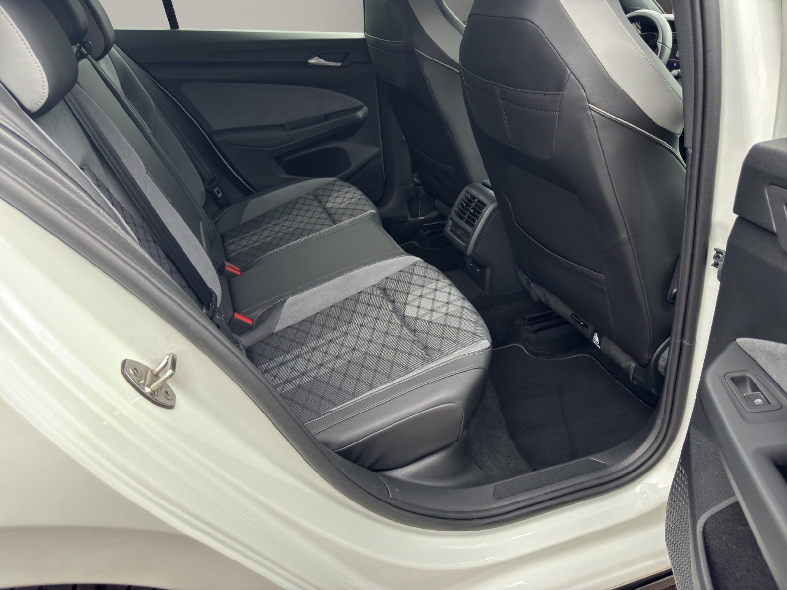 Volkswagen Golf VIII Lim. R-Line eTSI, 1 Hand, TOP Zustand, миниатюра 13