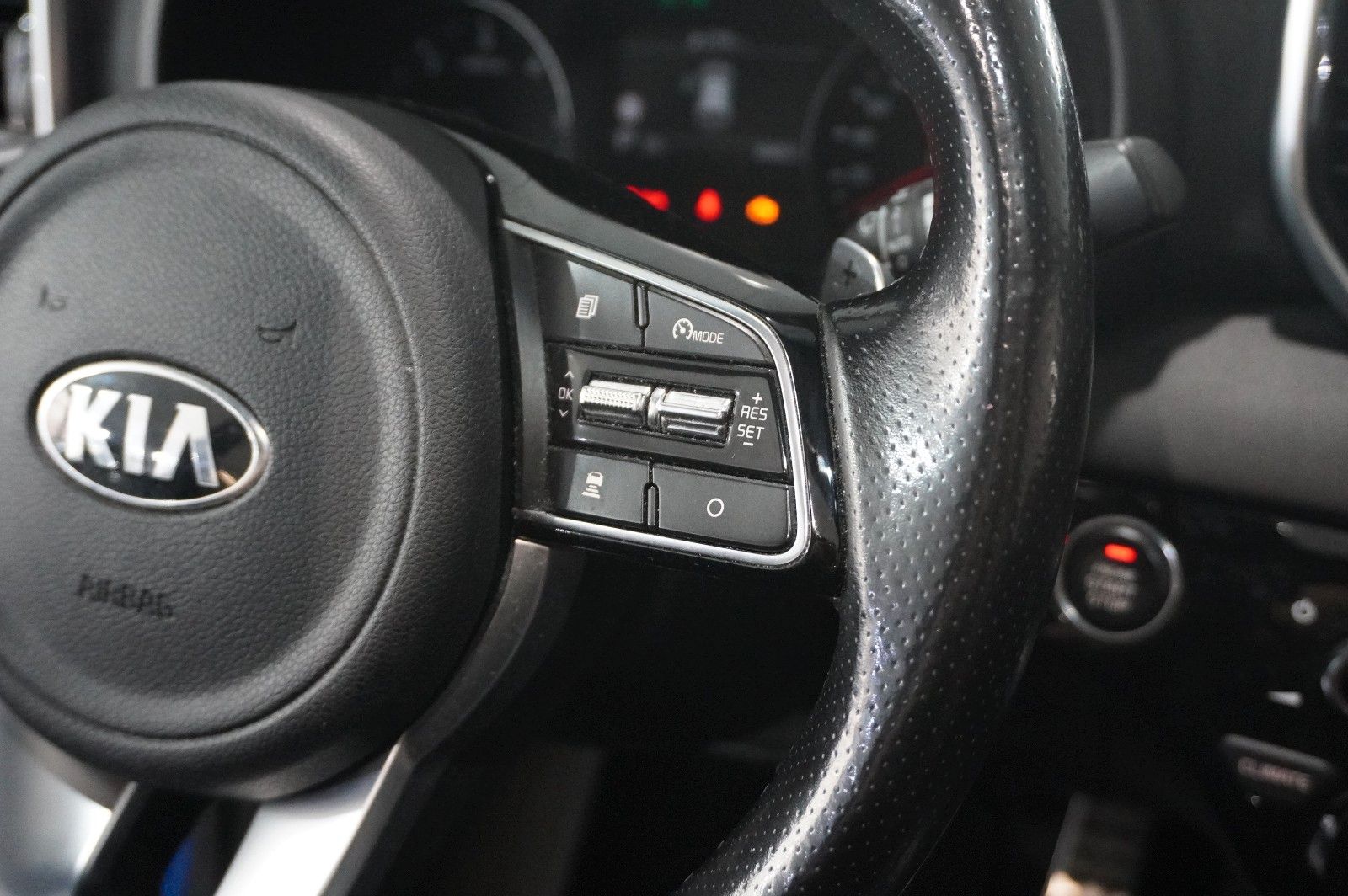 Fahrzeugabbildung Kia Sportage 2.0D GT-LINE AWD NAVI/LED/360°/PANO/AHK