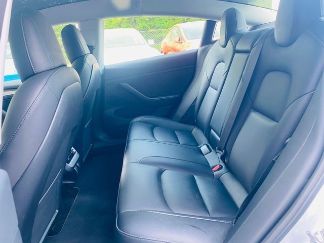 Fahrzeugabbildung Tesla Model 3 PERFORM AWD PANO+NAVI+STDHZ+LED+SHZ+KAM+