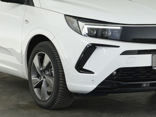 Grandland GSe PHEV 4X4 AUTOMATIK+AHK+NAVI+360 GR