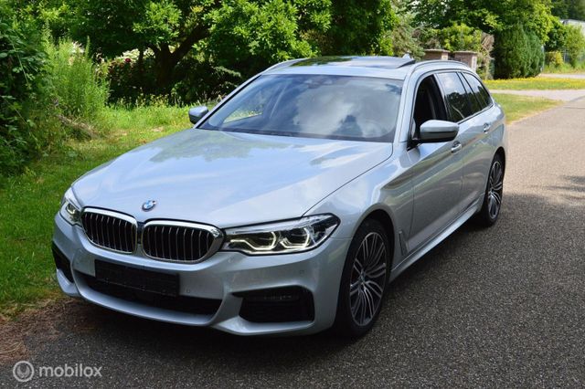 BMW 520 5-serie Touring 520D M-Sport / 2019 / ACC /