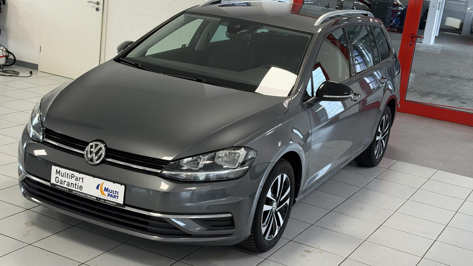 Volkswagen Golf IQ.DRIVE Navi Parkas.