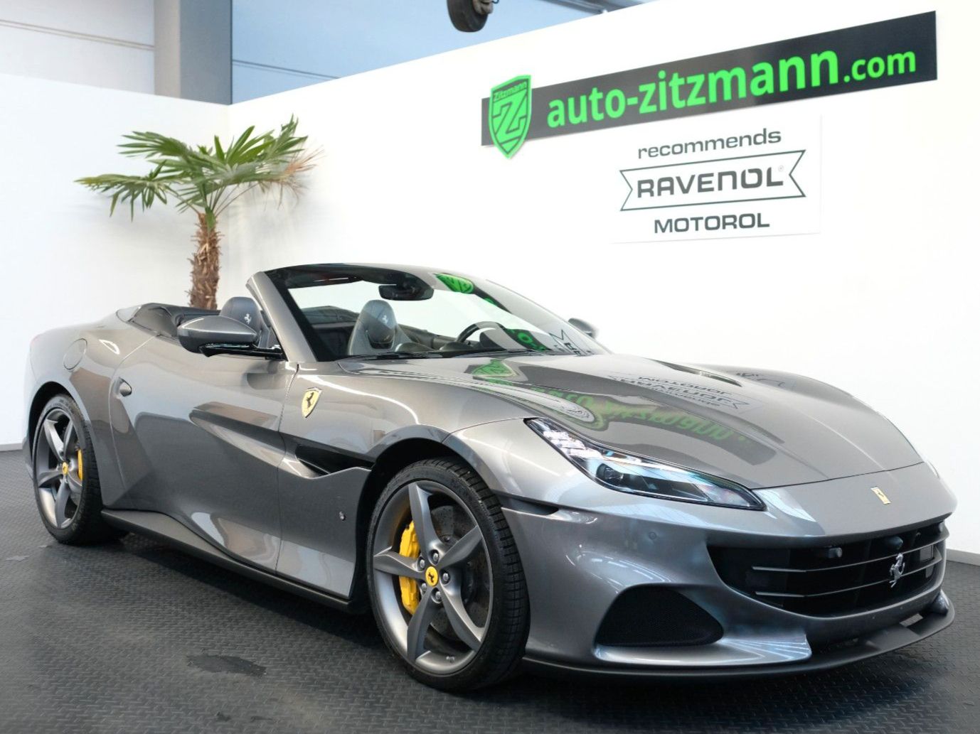 FERRARI Portofino