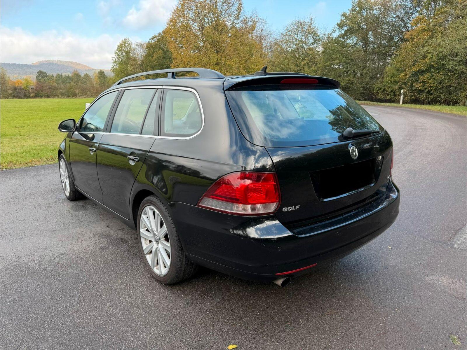 Volkswagen Golf 2013 — interior