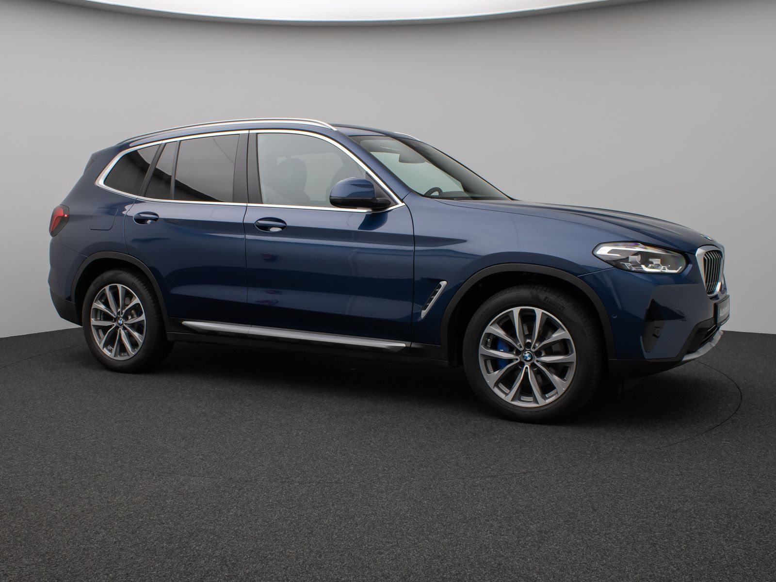 Fahrzeugabbildung BMW X3 xD30i Panorama Kamera DAB HiFi Sport 19Zoll