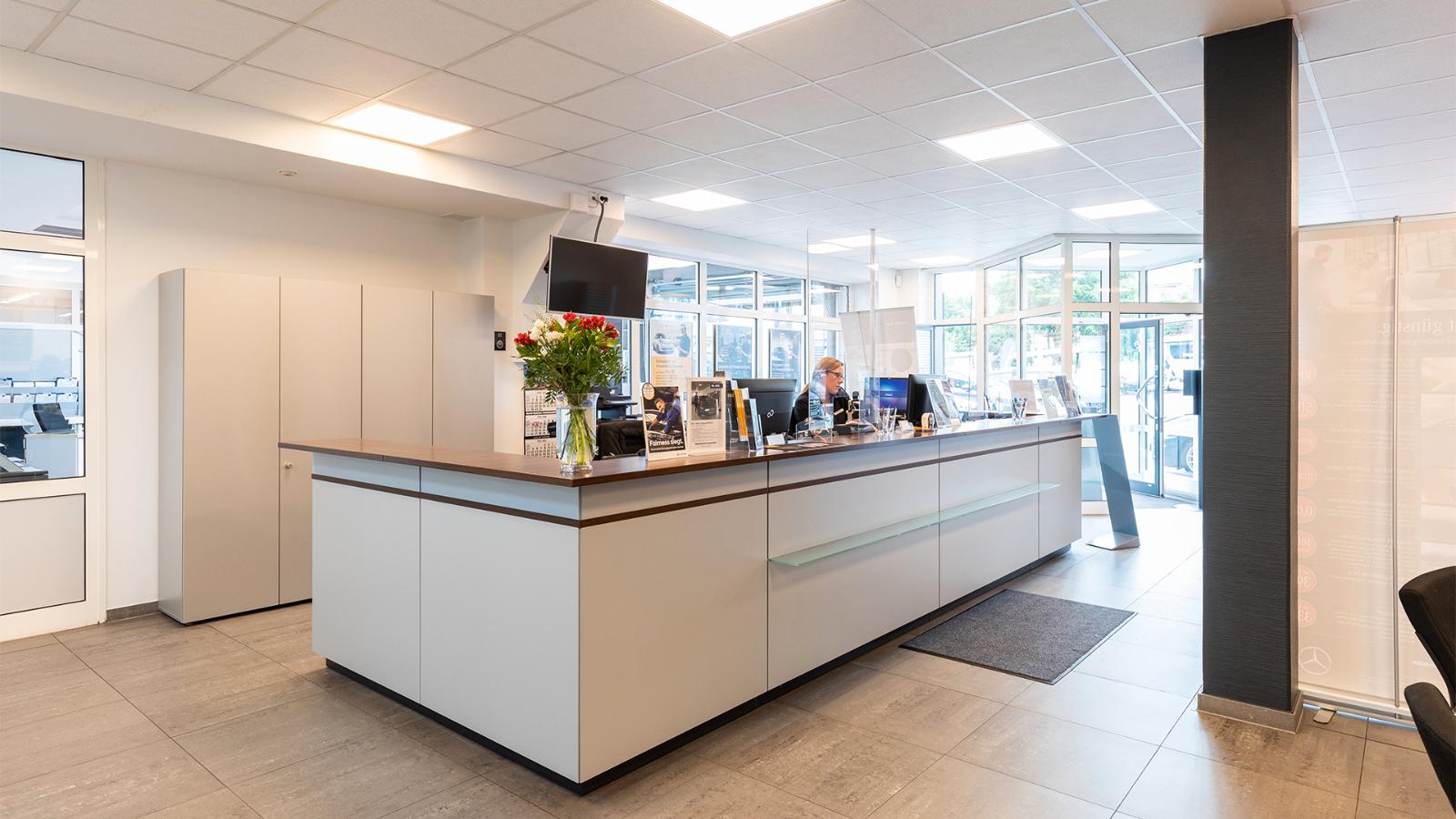 showroom-image-main