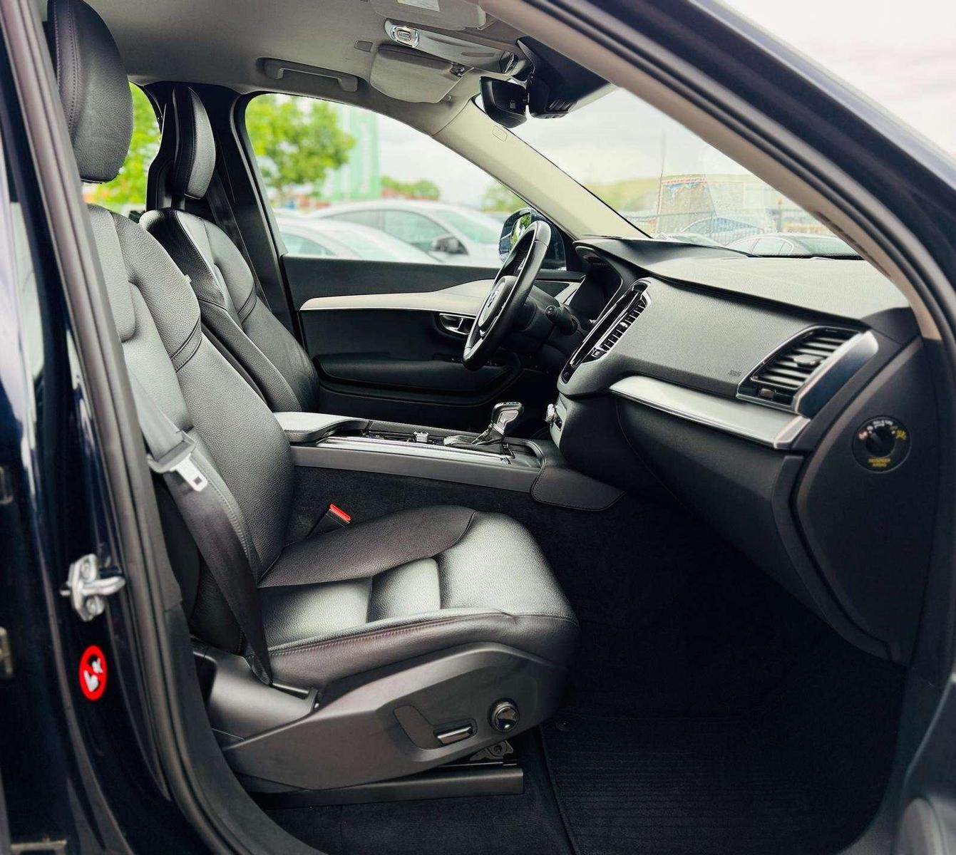Volvo XC90 Momentum AWD Service Neu AHK