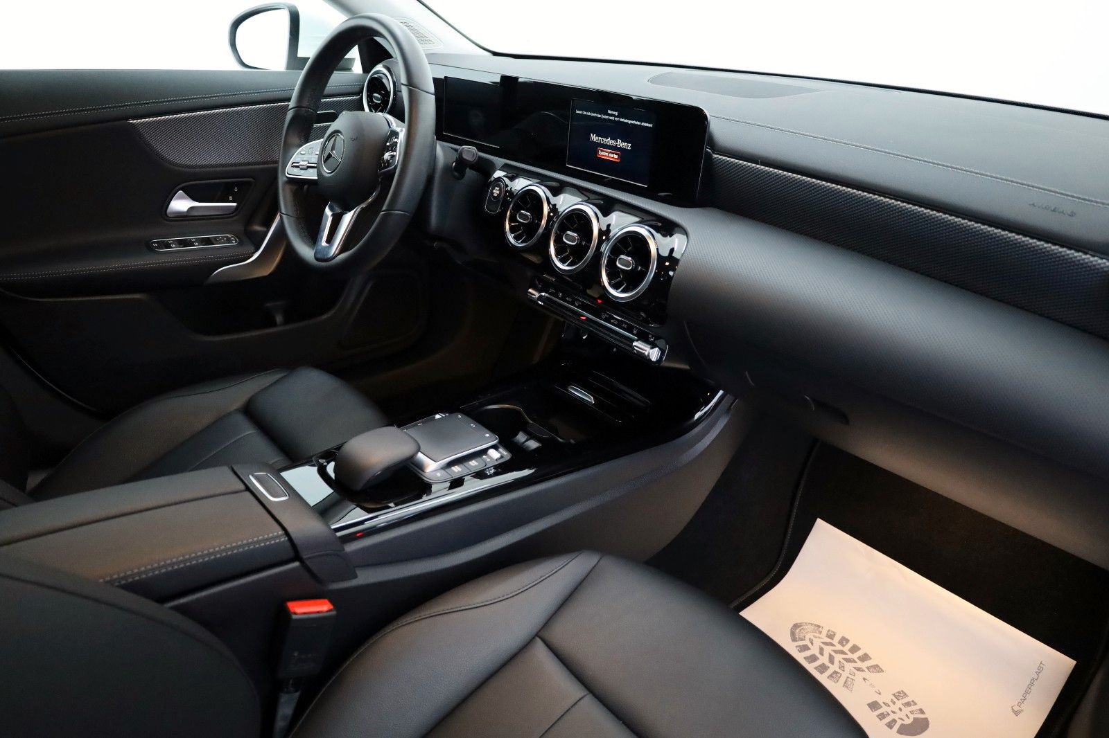 Fahrzeugabbildung Mercedes-Benz CLA 250e SB Progressive,Leder,Navi,LED,Kamera+WR