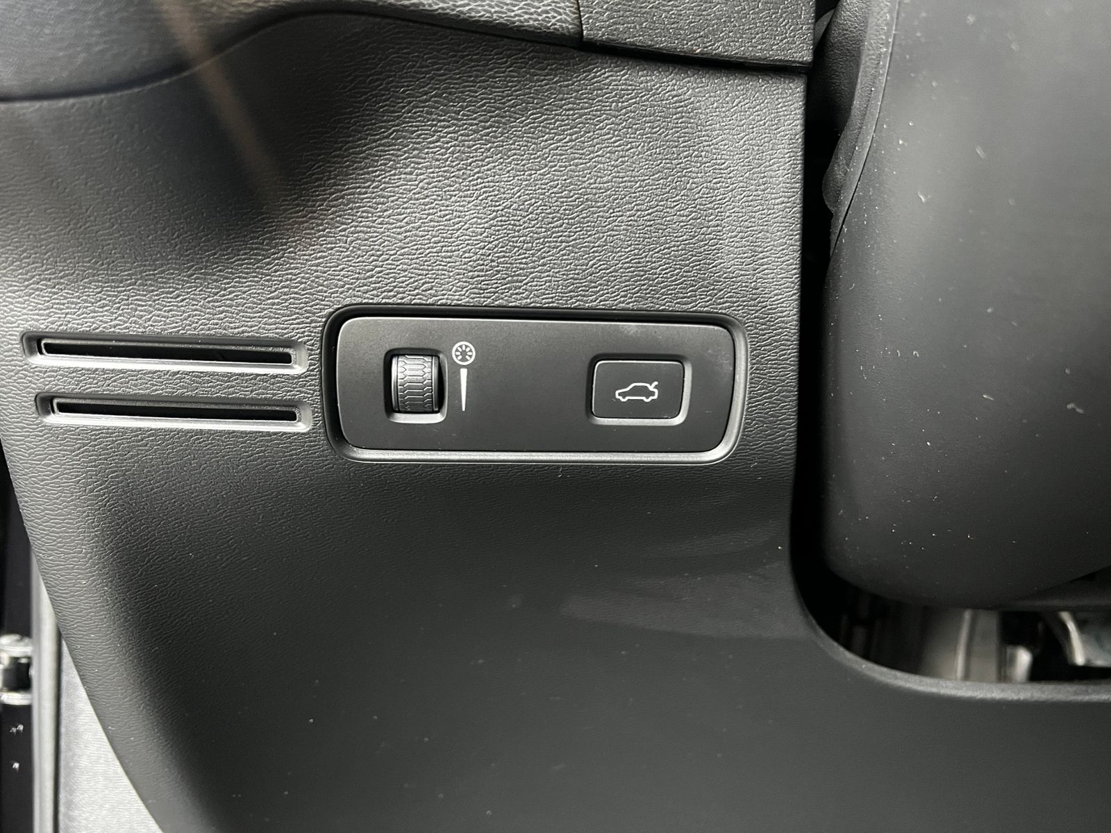 Fahrzeugabbildung Volvo XC40 Inscription LEDER NAVI PANO AHK 360°