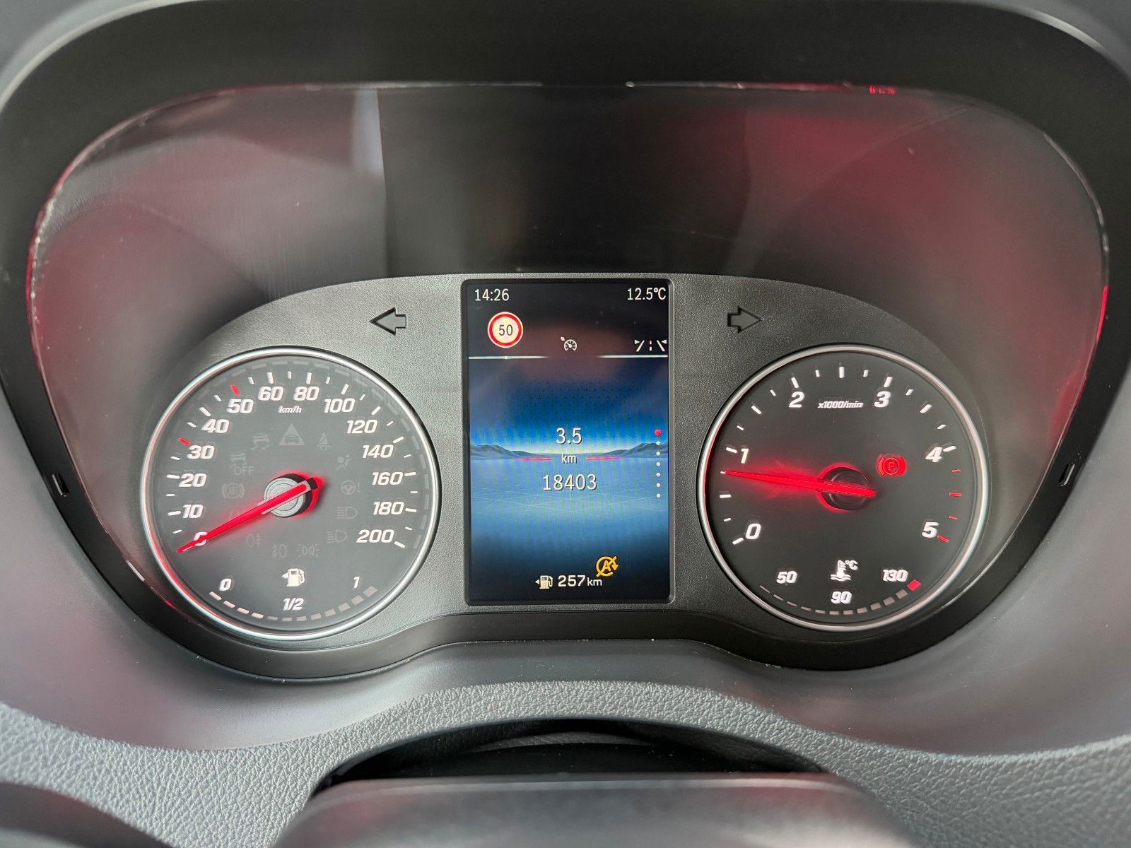 Fahrzeugabbildung Mercedes-Benz Sprinter 317 CDI Frischdienst Fahr-/Standkühlung