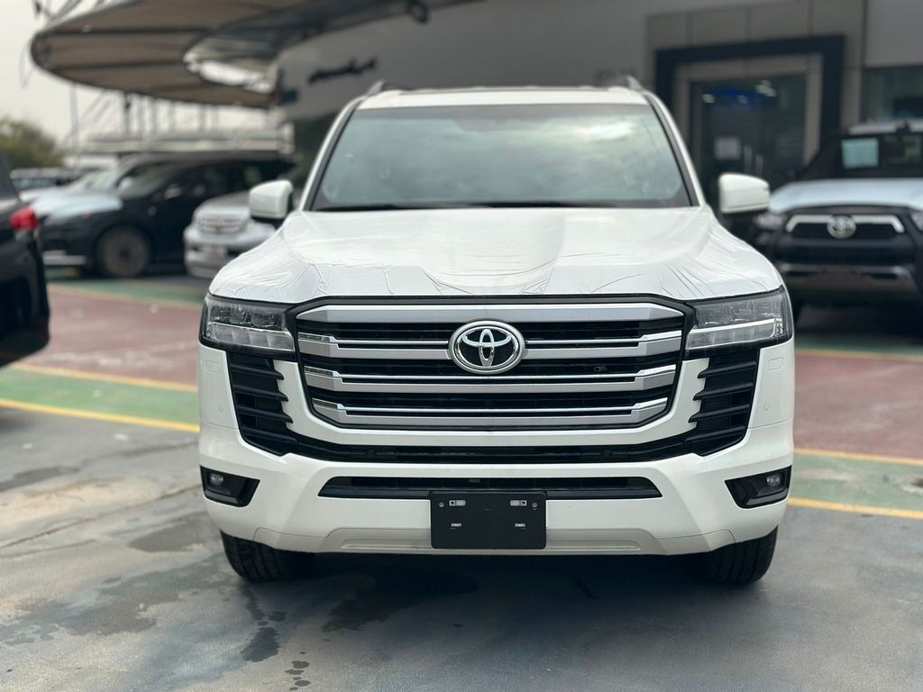 Toyota Land Cruiser LC 300 GXR,  3.5 twin turbo petrol 