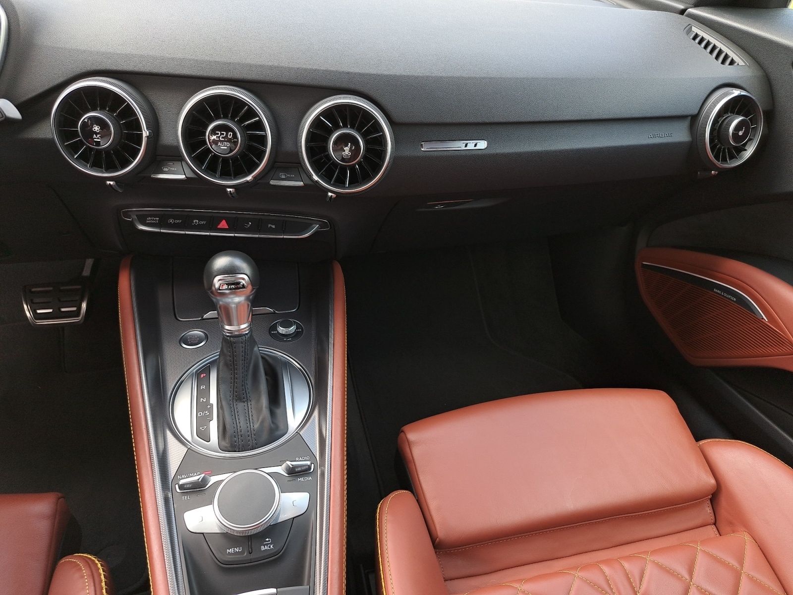 Audi TT - Bild 21