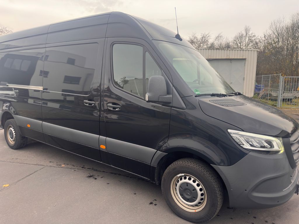 Image of Mercedes-Benz Sprinter