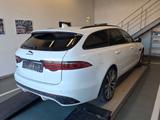 Jaguar XF Sportbrake D200 AWD R-Dynamic Black*PANO|AHK* - Jaguar XF: 20d