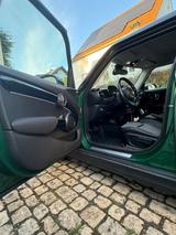 MINI Cooper Essential Trim Steptronic Essential Trim - MINI Cooper: Essential Trim