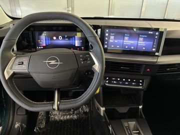 Fotografie des Opel Frontera 1.2 DI Hybrid 48V eDCT Edition (1G)