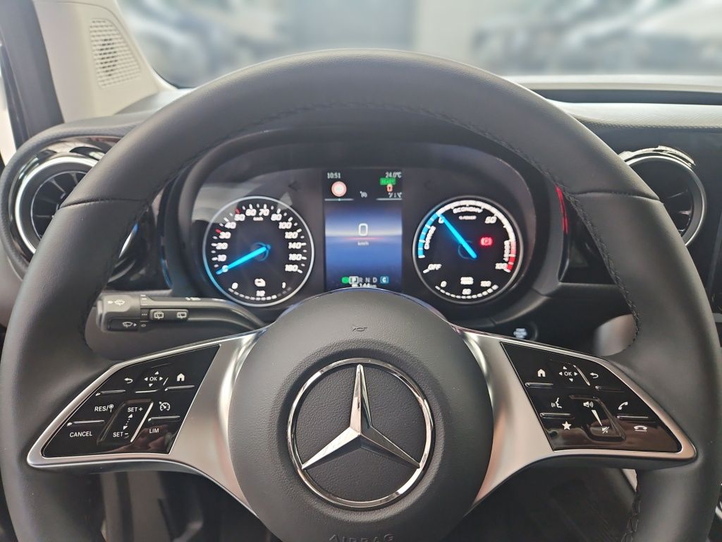 Fahrzeugabbildung Mercedes-Benz EQT 200 Style LED RFK Nav 9,5''MBUX AHK 22KW-AC