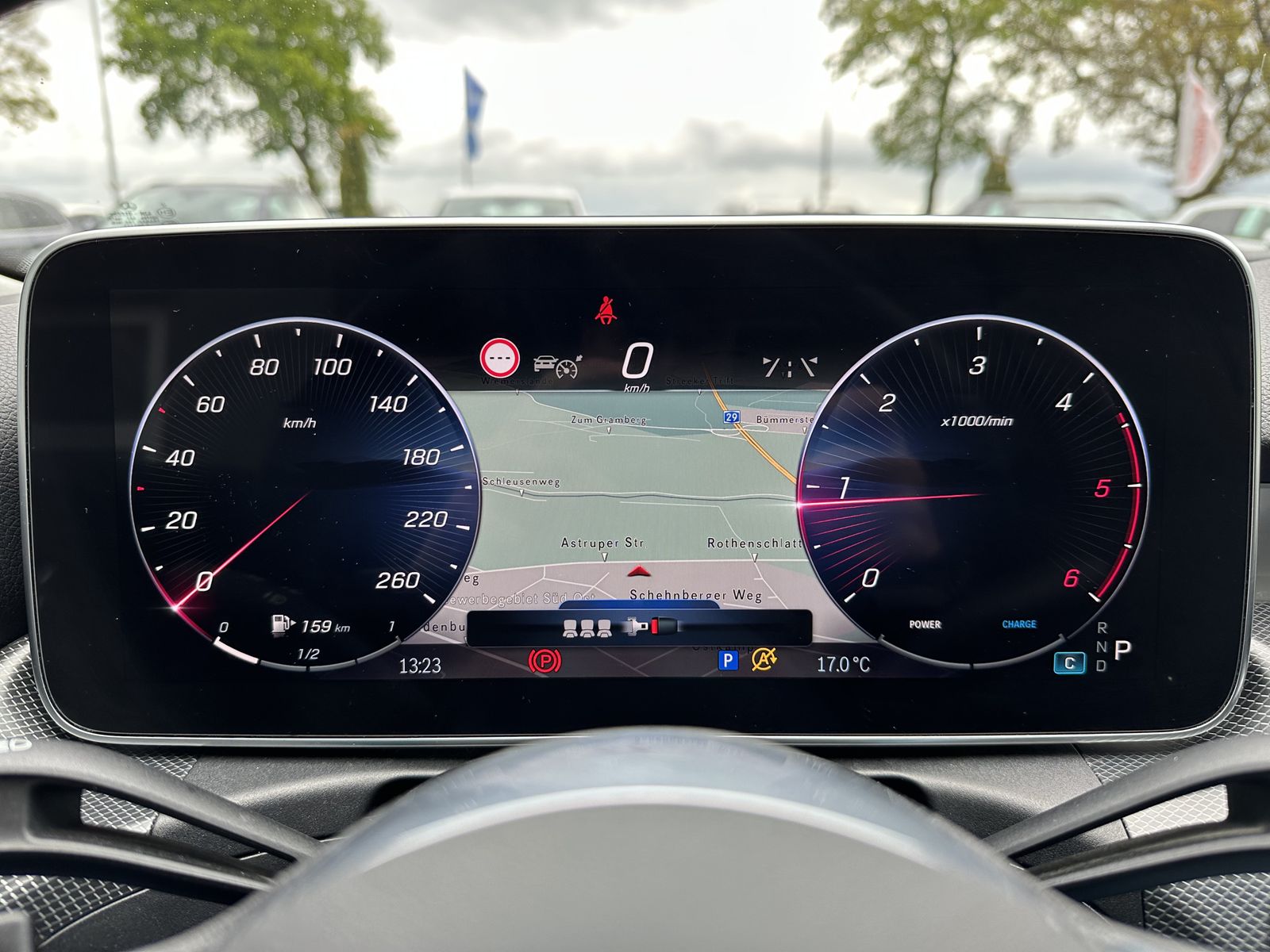 Fahrzeugabbildung Mercedes-Benz C 220d T 4Matic Avantgarde NAV+LED+ACC+PANORAMA