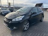 Peugeot 208 Allure 1.2 NAVI TEMPOMAT PDC KLIMA BLUETOOTH - Peugeot 208 Gebrauchtwagen in Bochum