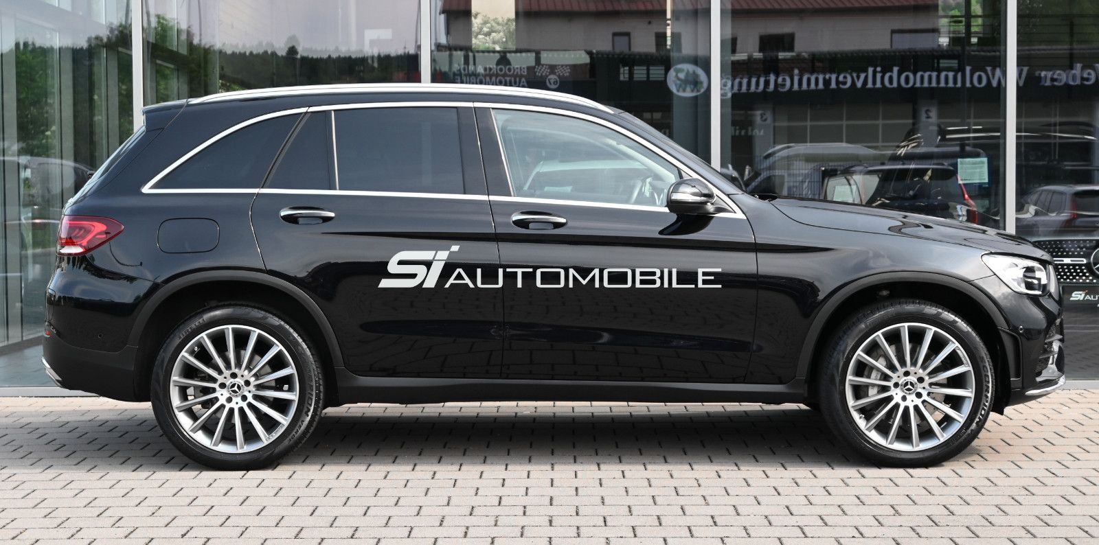 Fahrzeugabbildung Mercedes-Benz GLC 300 de 4MAT. AMG LINE °ACC°HEAD-UP°MEMORY°