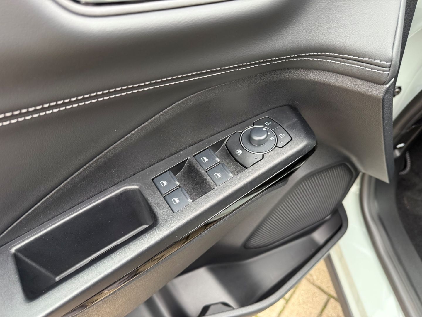 Fahrzeugabbildung Ford Puma Titanium Navi Digitales Cockpit LED Apple C