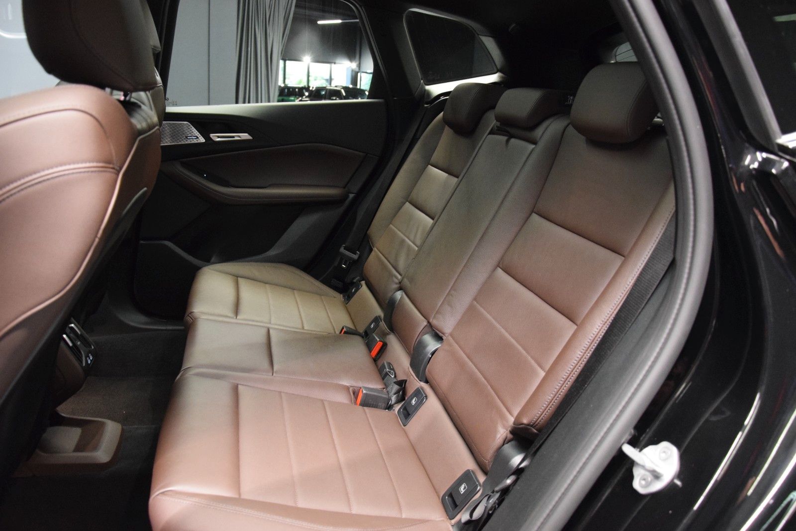Fahrzeugabbildung BMW 218 i M Sport Leder Navi Pano. LED AHK DAB