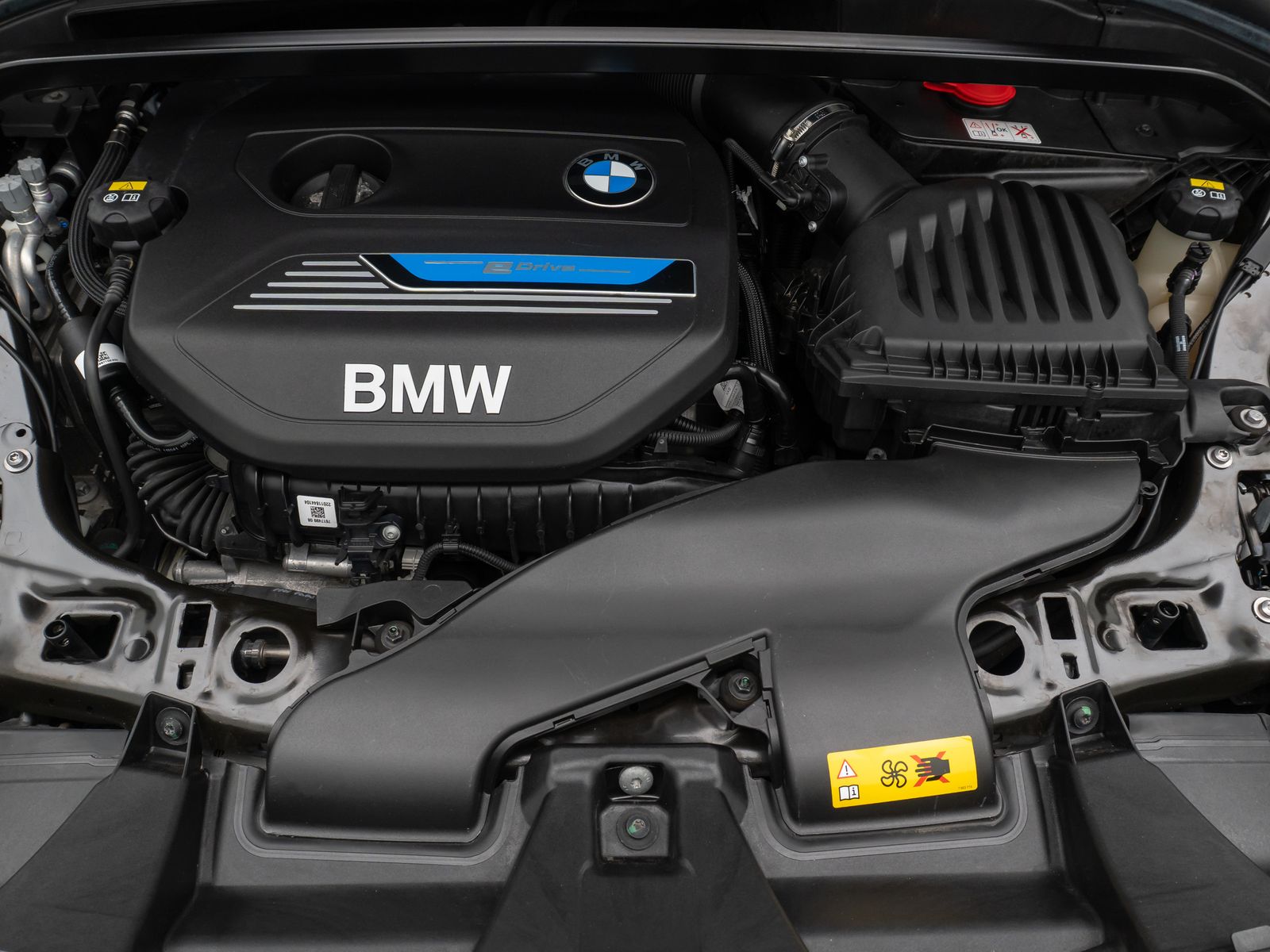 Fahrzeugabbildung BMW X1 xD25e DAB Navi ParkAssist Lordos Geschwindig