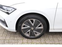 Skoda Superb IV Combi 2.0 TDI DSG Selection