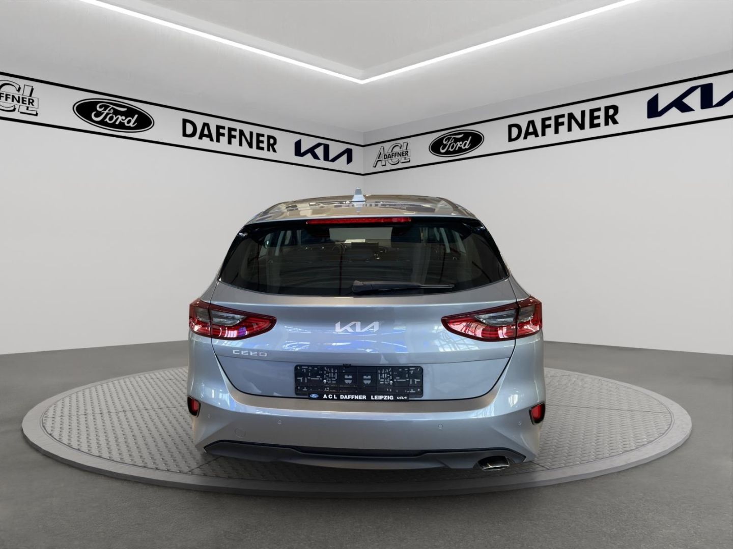 Fahrzeugabbildung Kia Ceed Ultimate Edition Kamera totWinkASS Navi