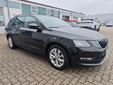 Skoda Octavia Combi Ambition Navi Sitzheizung Alu PDC - Skoda Octavia mit CNG-Antrieb: Kombi