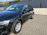 Audi Q3 2.0 TDI 103kW quattro - Schwarz - Audi: Q10