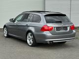 BMW 325d Aut Touring *Navi*Leder*Pano*Xenon* - BMW 325 mit Diesel-Antrieb: Kombi, Automatik