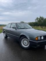 BMW 520i mit Frisch TÜV / Kein Rost/ Schalter - BMW 5 Series aus 1990