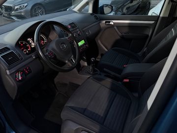 Volkswagen Touran - 11