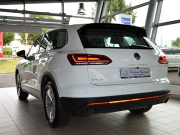 Volkswagen Touareg - 4
