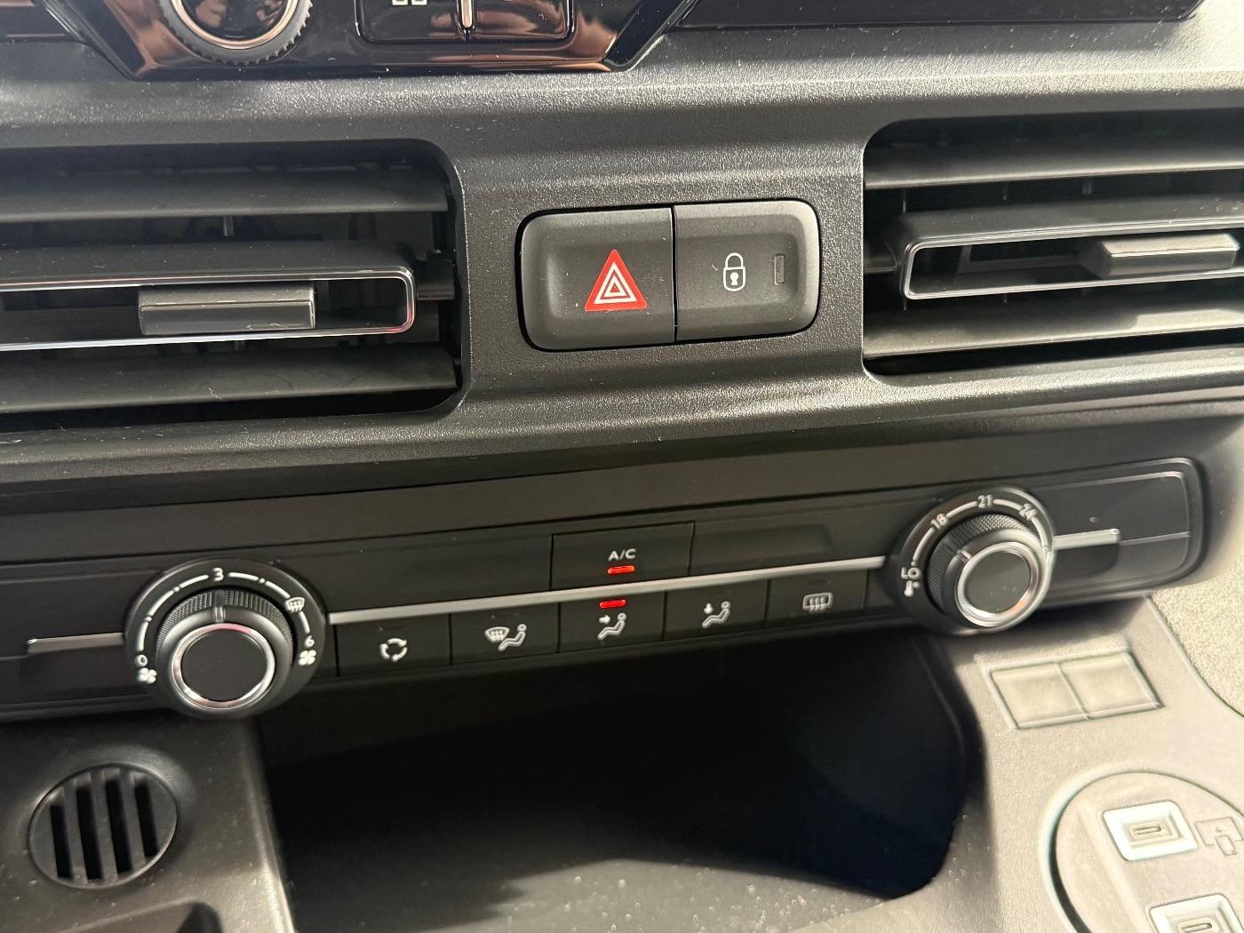 Citroën Berlingo 1.2 PureTech 110 Plus M LED+SHZ+Kam.
