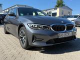 BMW 320  3 Touring 320 d LED AHK LIVE Cockpit - BMW 320 Gebrauchtwagen in Stuttgart