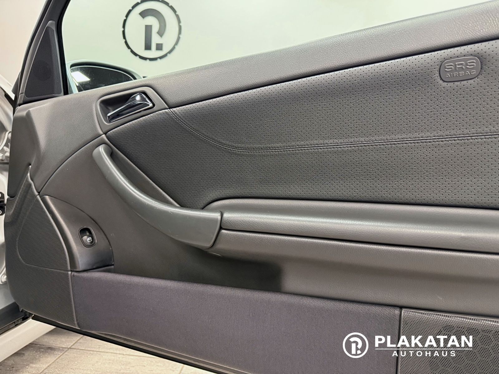 Fahrzeugabbildung Mercedes-Benz C 230 Bi-Xenon Leder Tempomat 2Hand