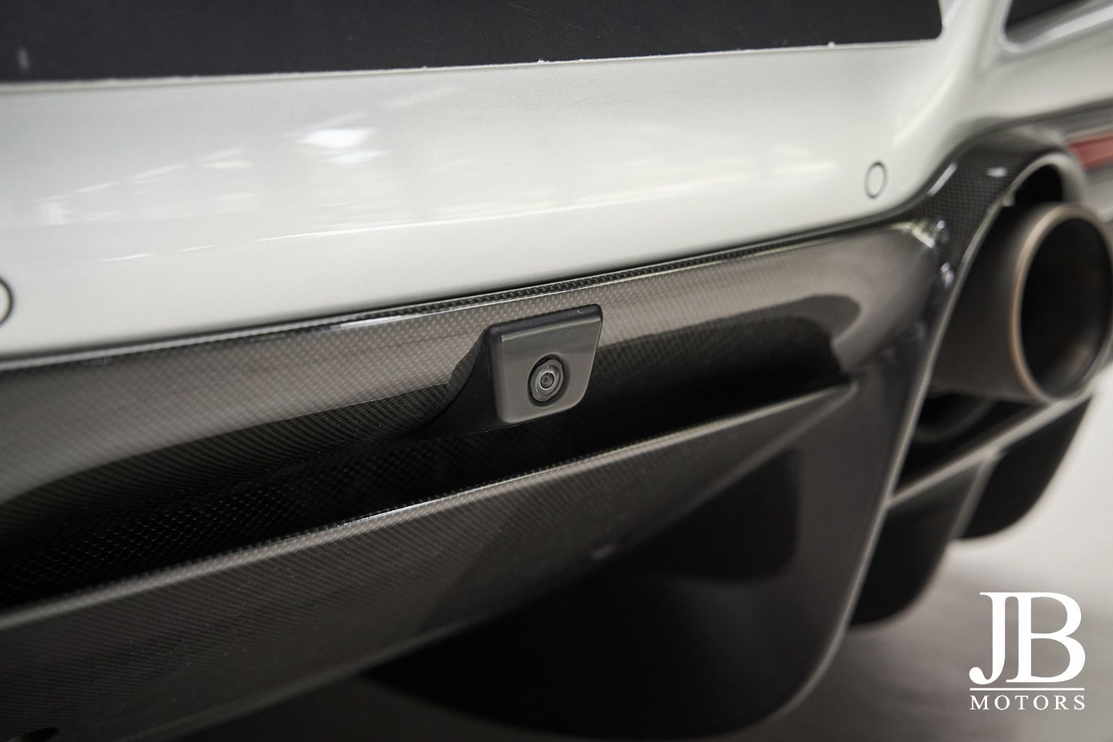 Fahrzeugabbildung Ferrari F8 Tributo Carbon Lift Racing Seat CarPlay