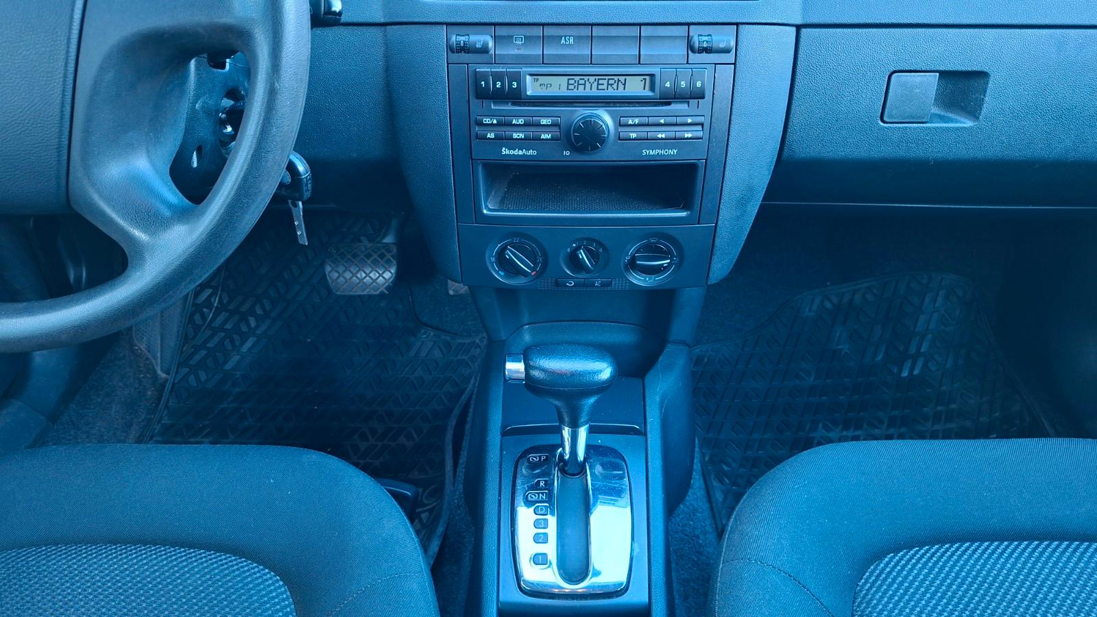 Skoda Fabia 2004 — photo 15