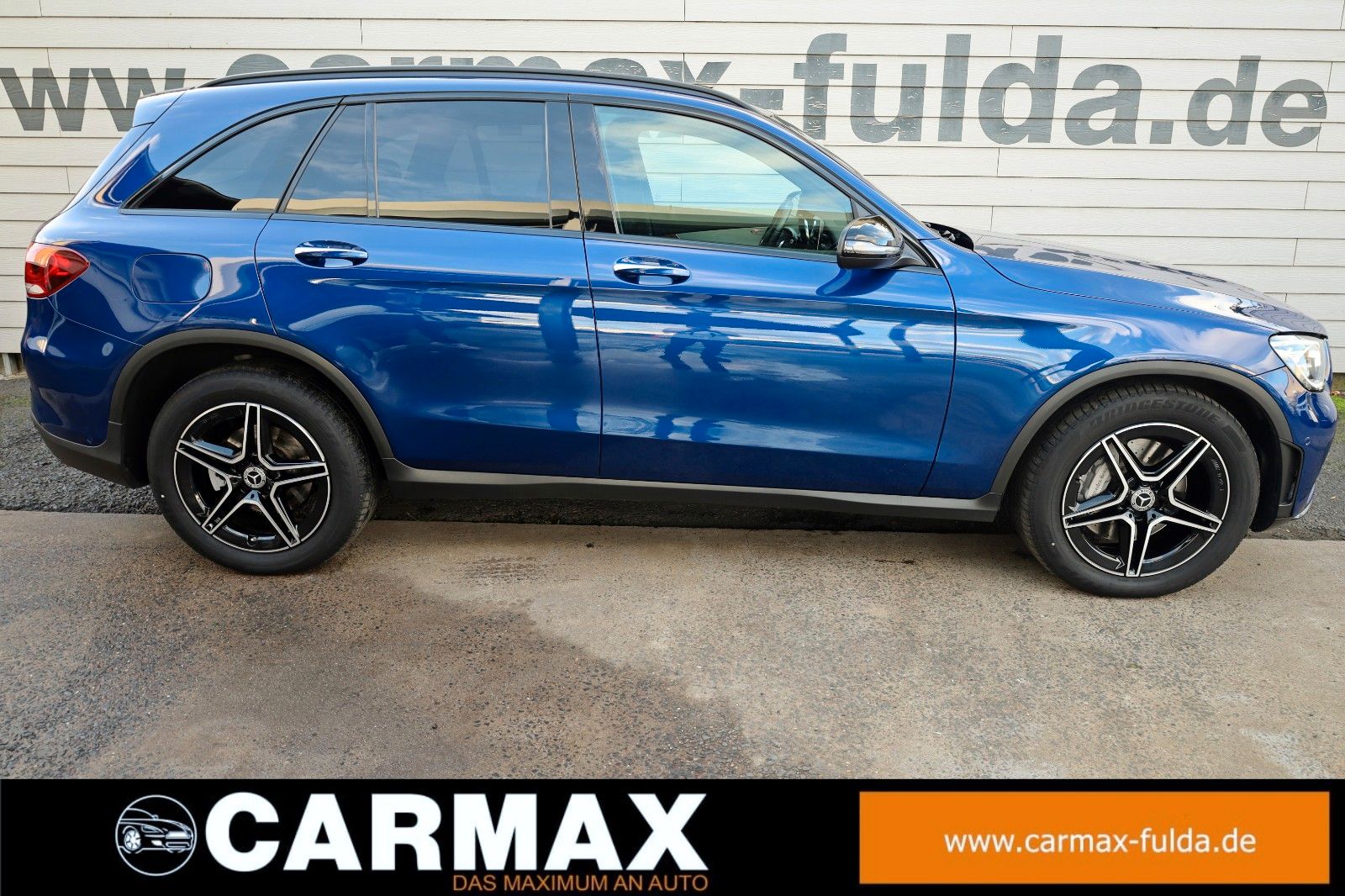 Fahrzeugabbildung Mercedes-Benz GLC 300 4M AMG Line Leder,Navi,LED,Panorama,AHK