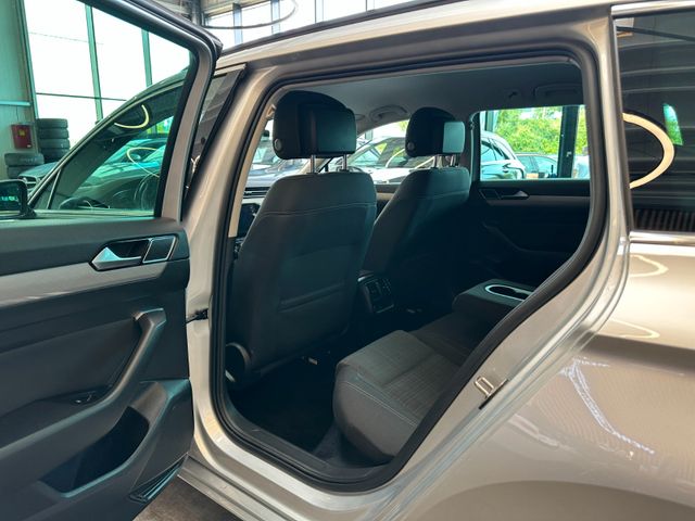 Volkswagen Passat *KEYLESS*ACC*AHK*NAV*3-ZONEN*LED*