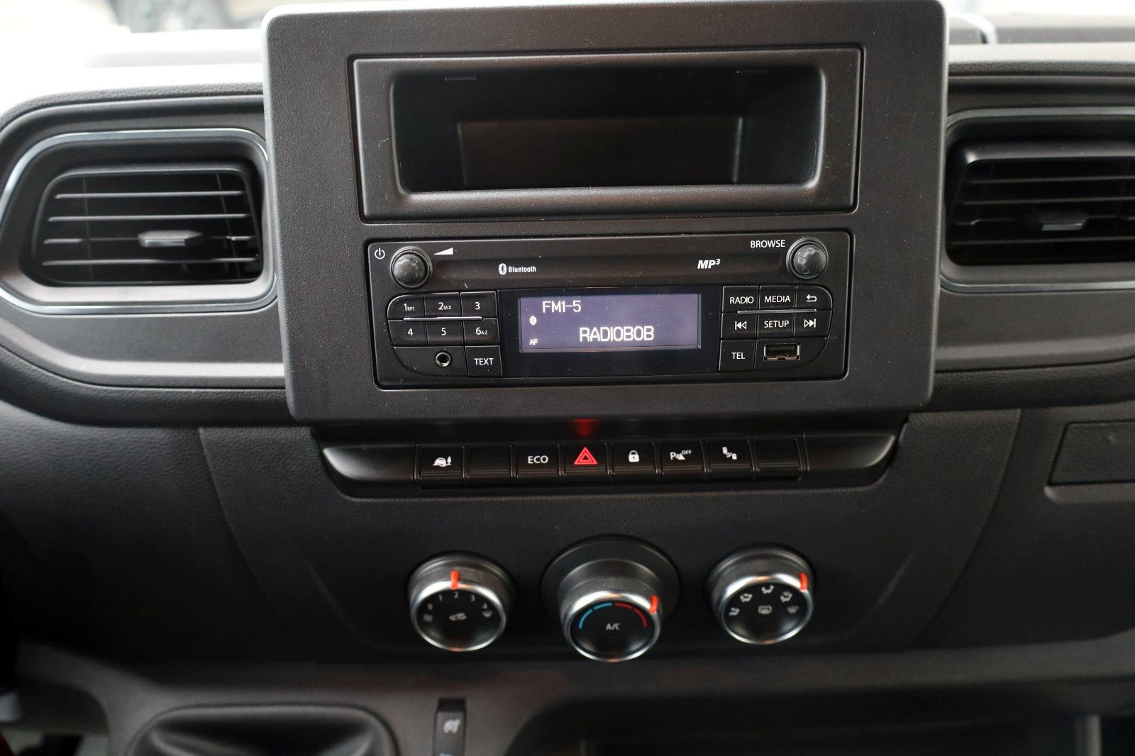 Fahrzeugabbildung Renault Master III Kasten L2H2 HKa 3,5t Klima,Kamera,AHK