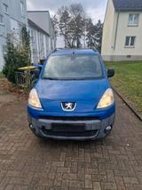 Peugeot Partner Maxi - gebrauchte Peugeot Partner Tepee aus dem Jahr 2011