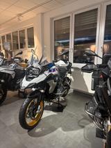 BMW R 1250 GS Style HP  Erst 2.630 km - Angebote