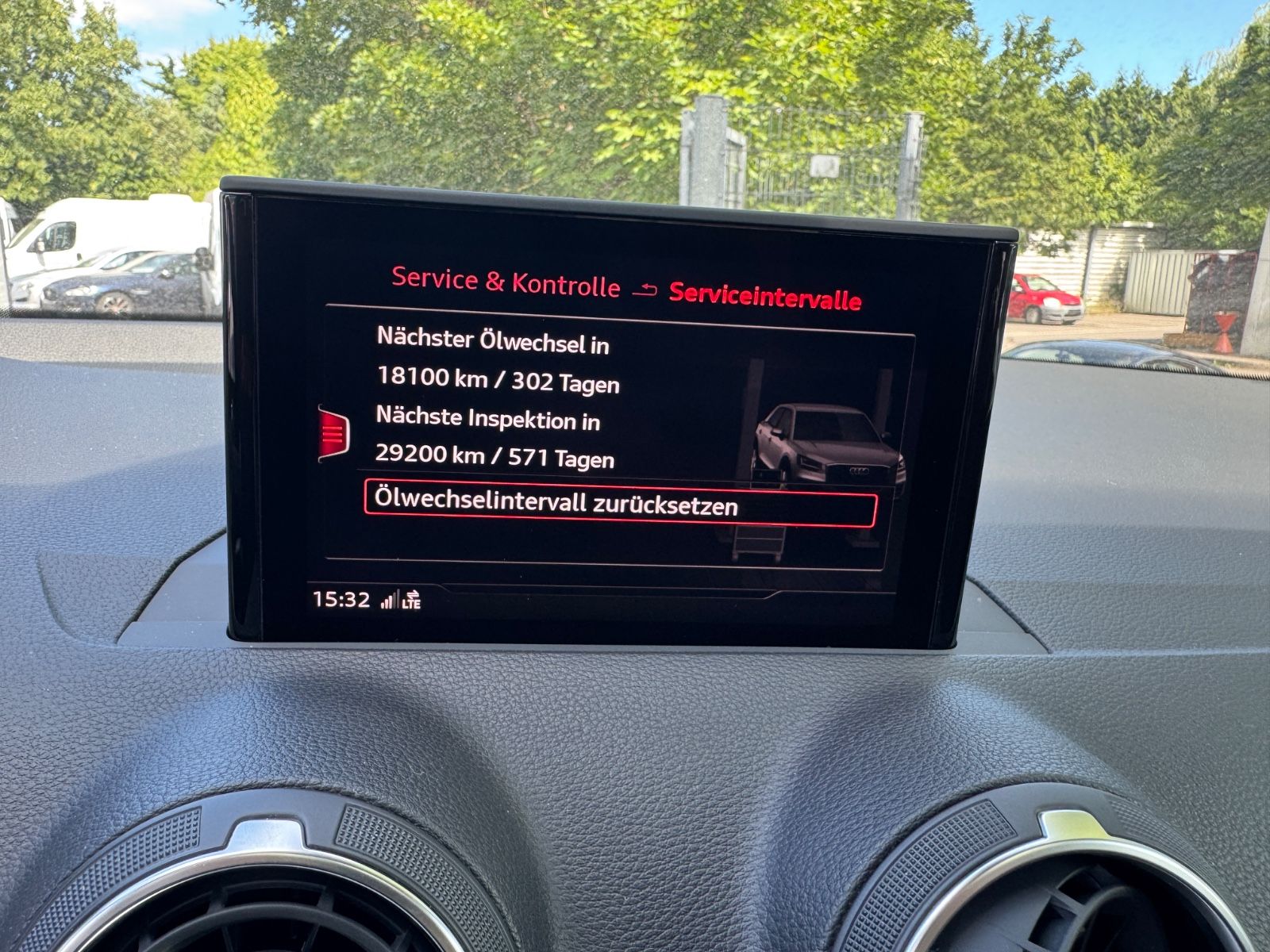 Fahrzeugabbildung Audi Q2 40 TFSI quattro S Line Leder+Navi+Panorama+LE