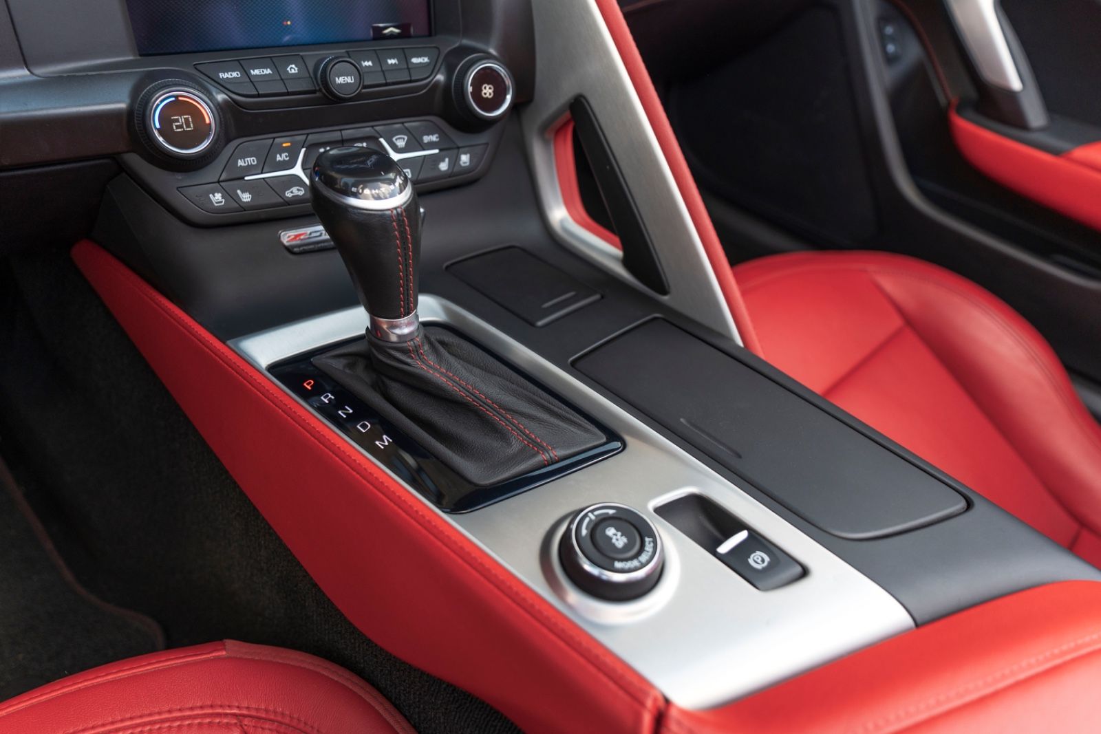 Fahrzeugabbildung Corvette Z06 CABRIOLET 6,2L 2LZ HUD BOSE KAM NAV
