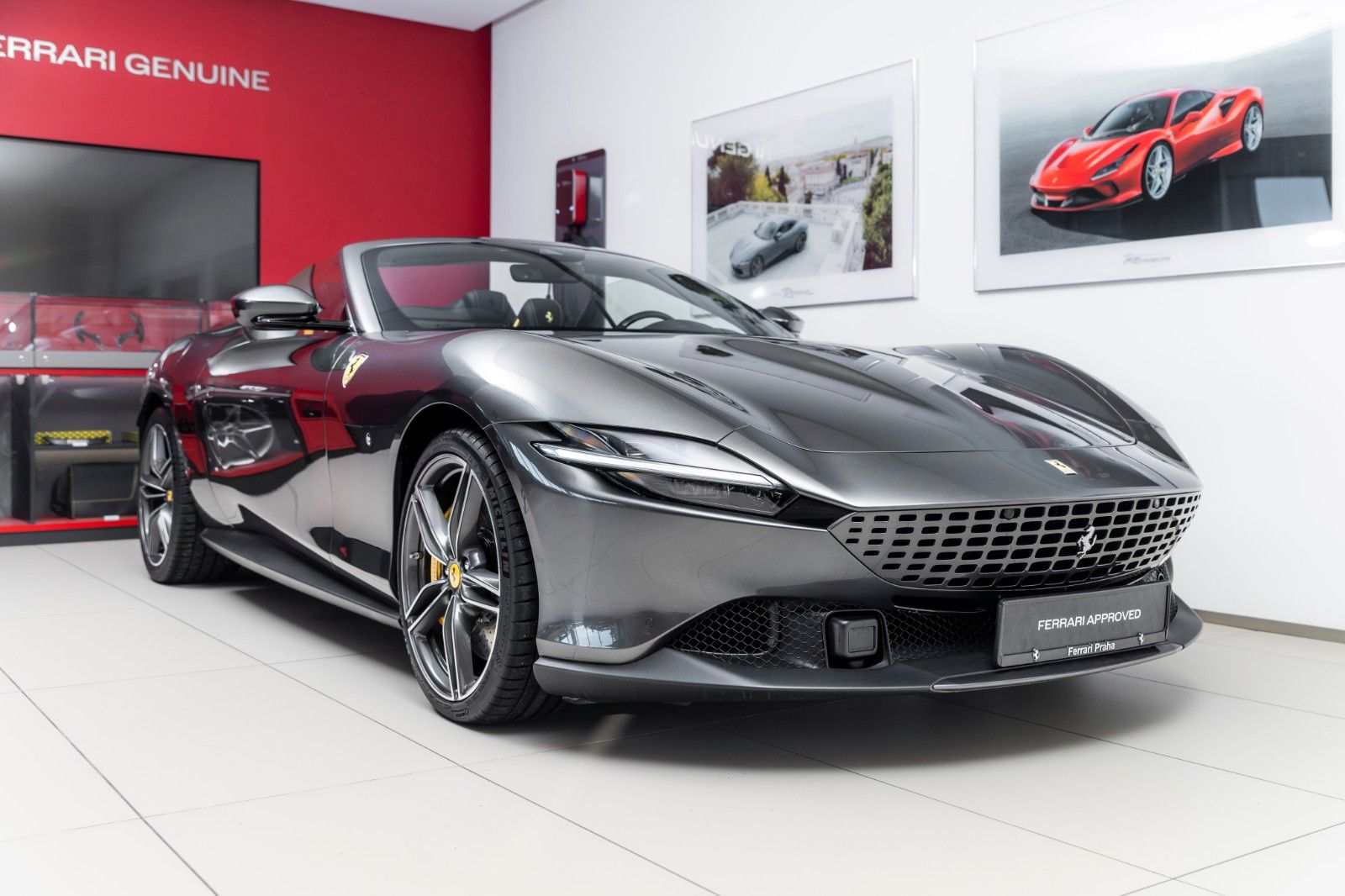 FERRARI Roma
